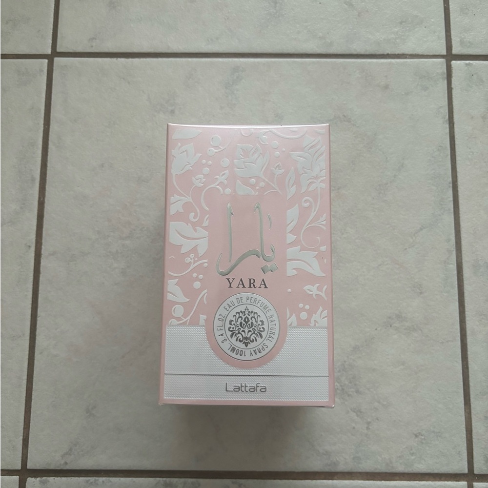 Lattafa Yara Eau de Parfum - Pink